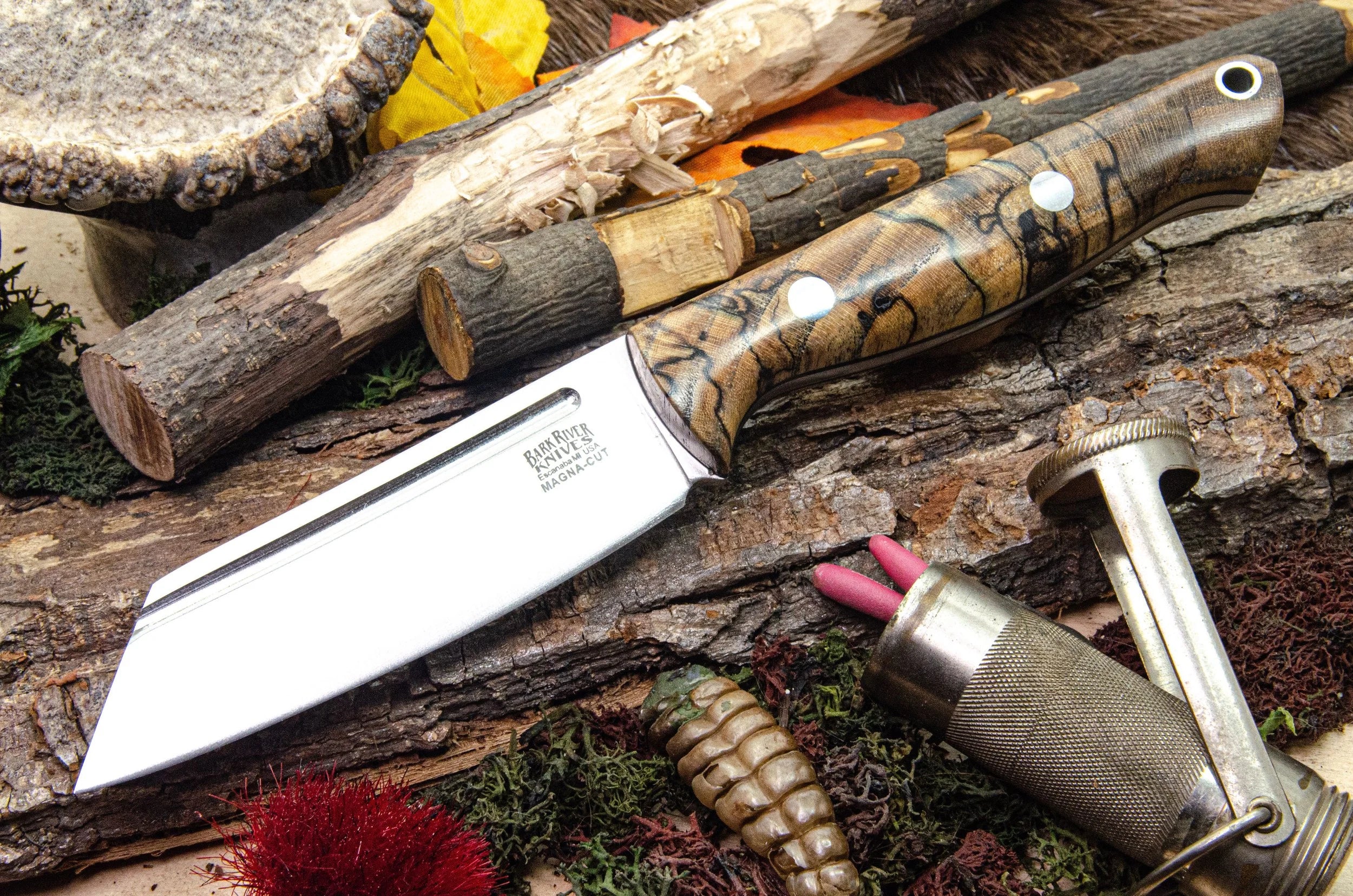 Bark River Knives Taskmaster - Spalted Hackberry Burl #1 - Black Liner - MagnaCut